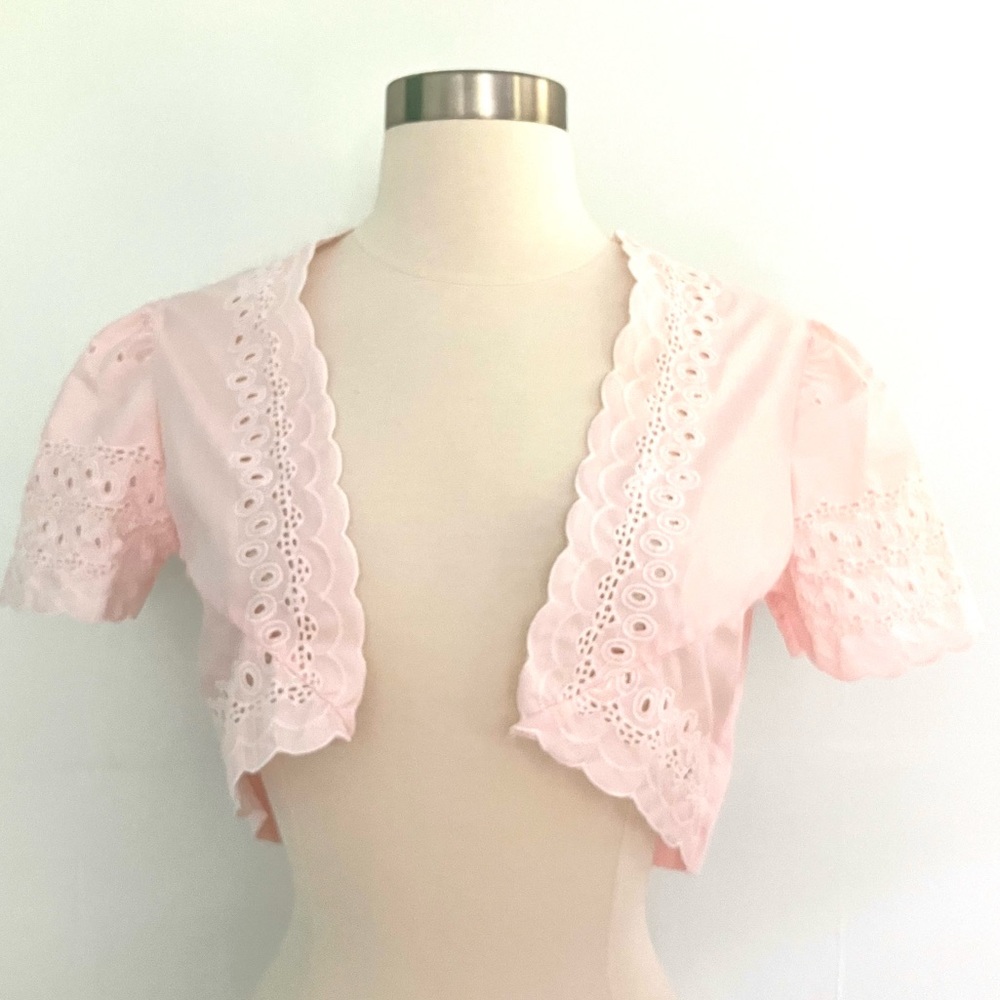 Vintage 70’s pale pink lace embroidered crop bolero caplet shirt top